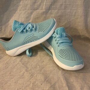 CROCS lite Ride Women's Sky Blue Sneakers